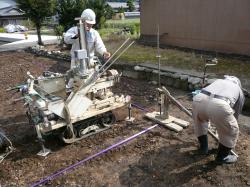 関　地盤調査をし、更地にしています。